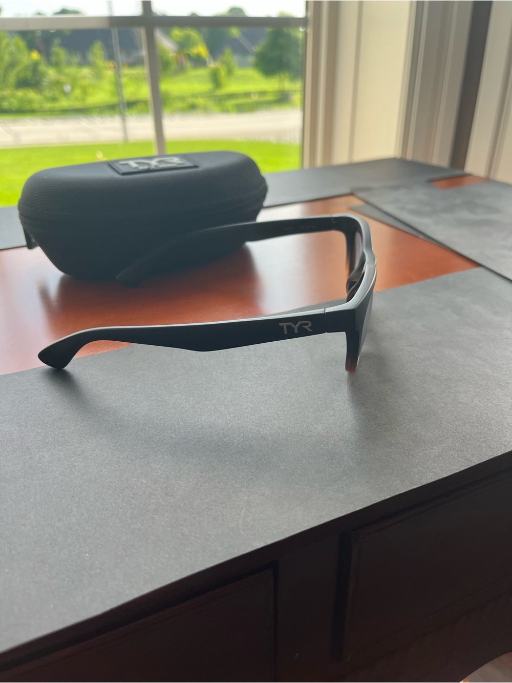 TYR Matte Black Sunglasses with Hard Case - Picture 3 of 4